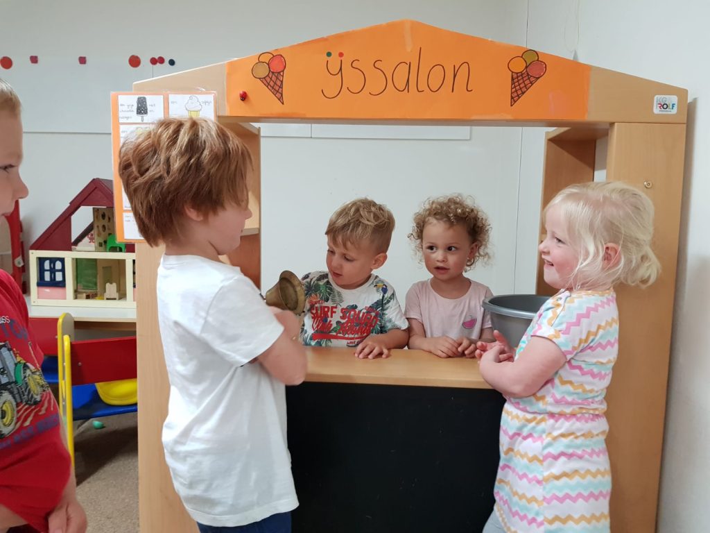 Kinderdagverblijf ijs verkopen